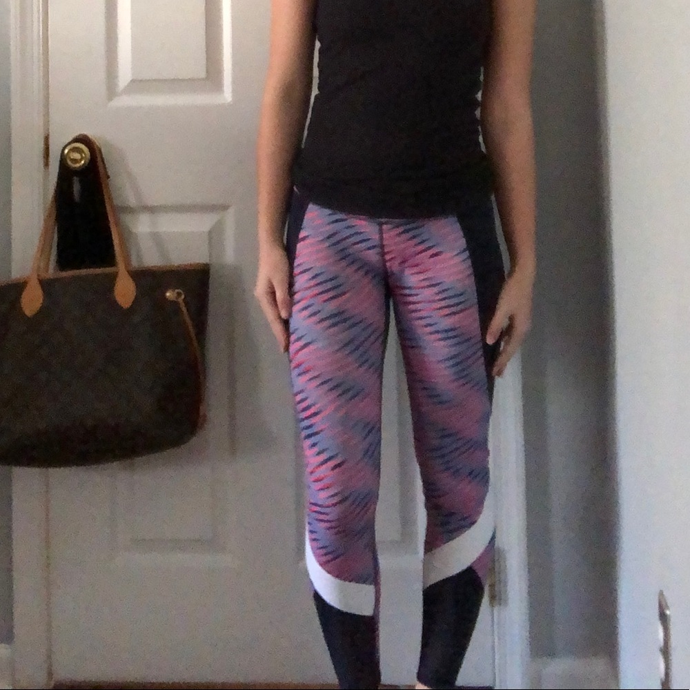 ATHLETA LEGGINGS - Picture 2 of 3